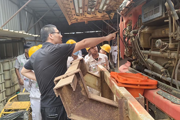 Service & Repair shacman